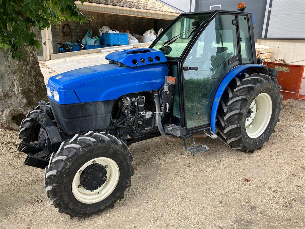 NEW HOLLAND TRACTEUR FRUITIER TN85 FA NEW HOLLAND D Occasion Tracteur