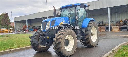 Farm tractor New Holland T7 030