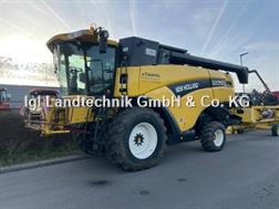 New Holland CX 740 **DURCHREPARIERT**