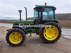 John Deere 2850