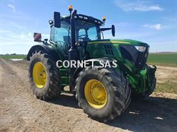 John Deere 6215R