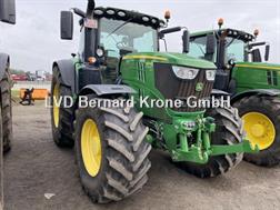 John Deere 6215