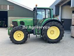 John Deere 6820