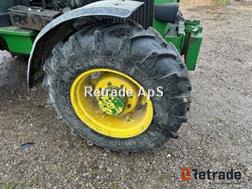 John Deere 2850