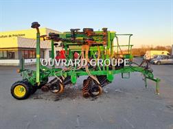 John Deere 750A