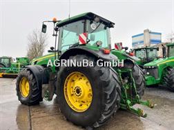 John Deere 8330