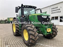 John Deere 6215