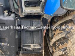 New Holland T 7050