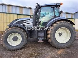 Valtra T214