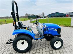 New Holland BOOMER 25