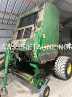 John Deere PRESSE J-D 592 ROTOFLOW