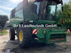 John Deere T 660