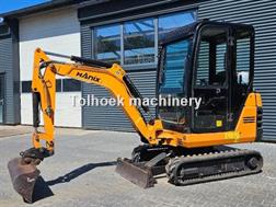 Hanix H 17D