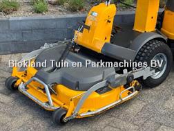 Stiga gebruikte Park 320PW 2cil. frontmaaier met stuurbe