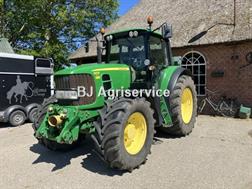 John Deere 6830