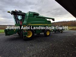 John Deere T 560