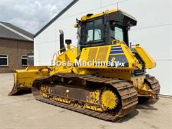 Komatsu D61PX-24 - Ripper Valve / Camera / Airco