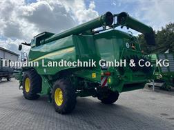John Deere T 660