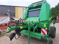 John Deere V461M