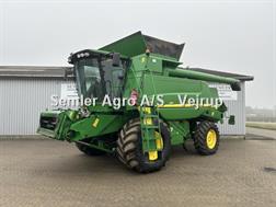 John Deere T 660