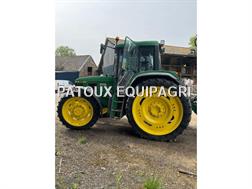 John Deere 6910