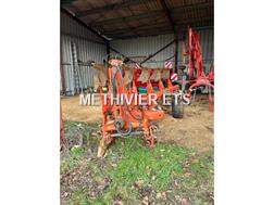 Kuhn VM121.5T