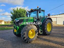 John Deere 6215R