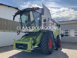 Claas TRION 530