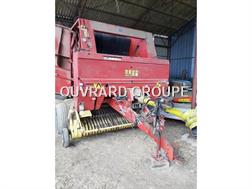 New Holland 648