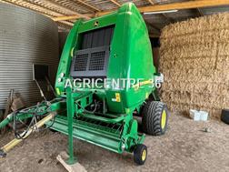 John Deere 864