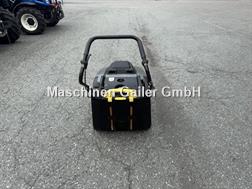 Kärcher Kehrsaugmaschine KM 75/40 W mit Benzinantrieb