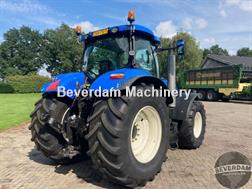 New Holland T 7060
