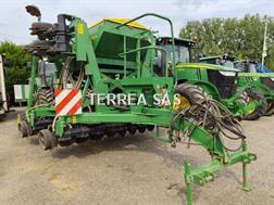 John Deere 750A 4M