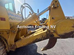 Komatsu D155-6R (4 pieces available in Abu Dhabi)