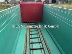 Farmtech FORTIS 2200 Abschiebewagen + Streuwerk