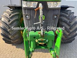 John Deere 8320 R  