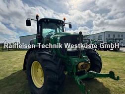John Deere 6820