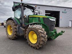John Deere 7210R