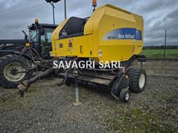 New Holland BR7060
