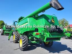 John Deere T 670