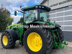 John Deere 8260 R