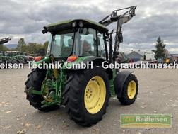 John Deere 5820