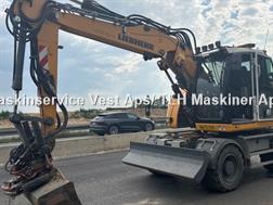 Liebherr A914 Compact