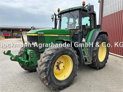 John Deere 6810