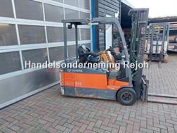 Toyota 7FBE20 triplex sideshift 2-tonne