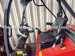 Schäffer 4670 Z mit Fahrerschutzdach