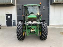 John Deere 6310