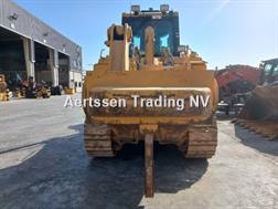 Komatsu D155A-6R (4 pcs available in Abu Dhabi)