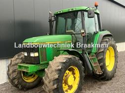 John Deere 6900