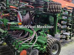 Amazone Cirrus 4003-2 med opklap, kun 1100 hektar!